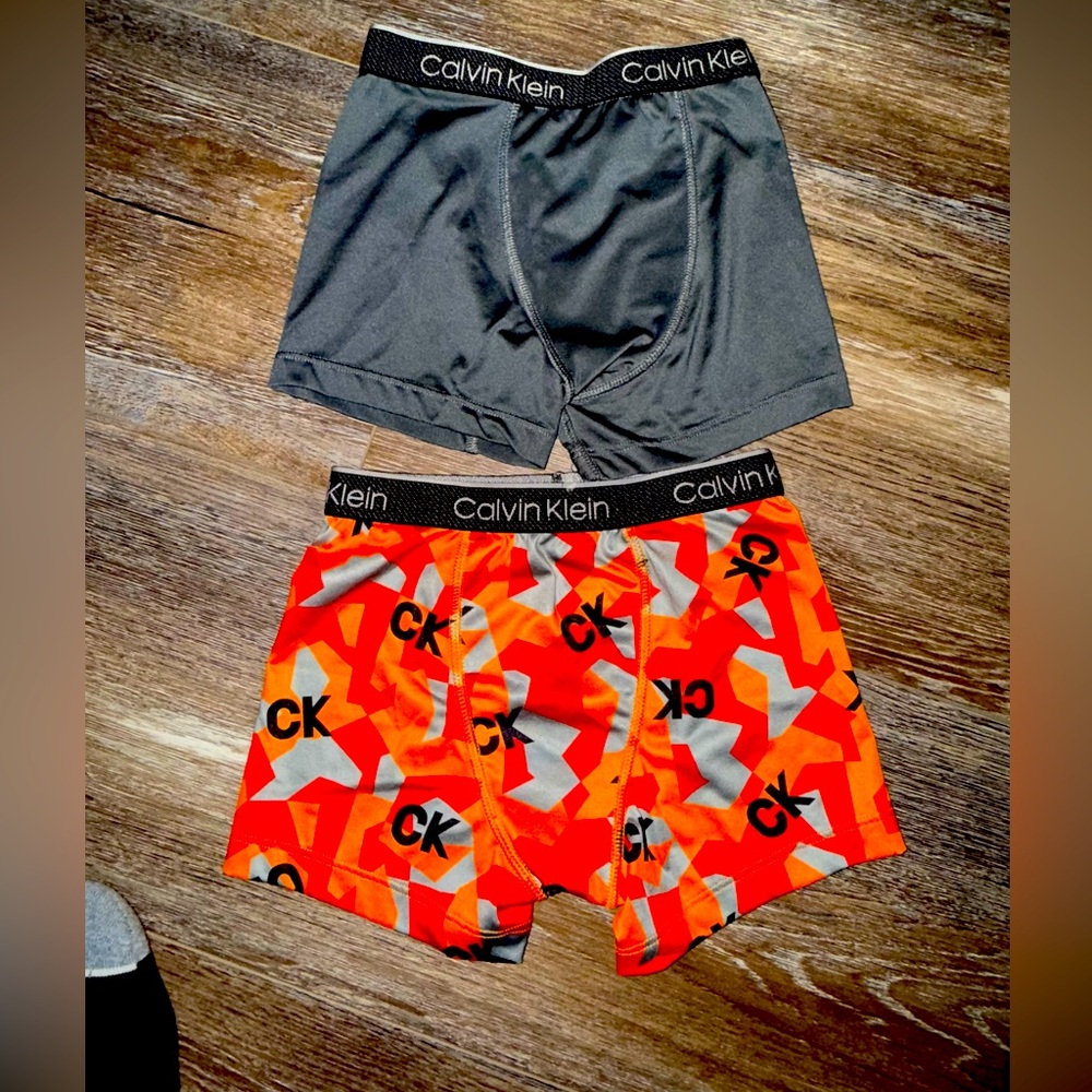 Calvin Klein Boxer Briefs Pack of 3 boys size small. NWOT